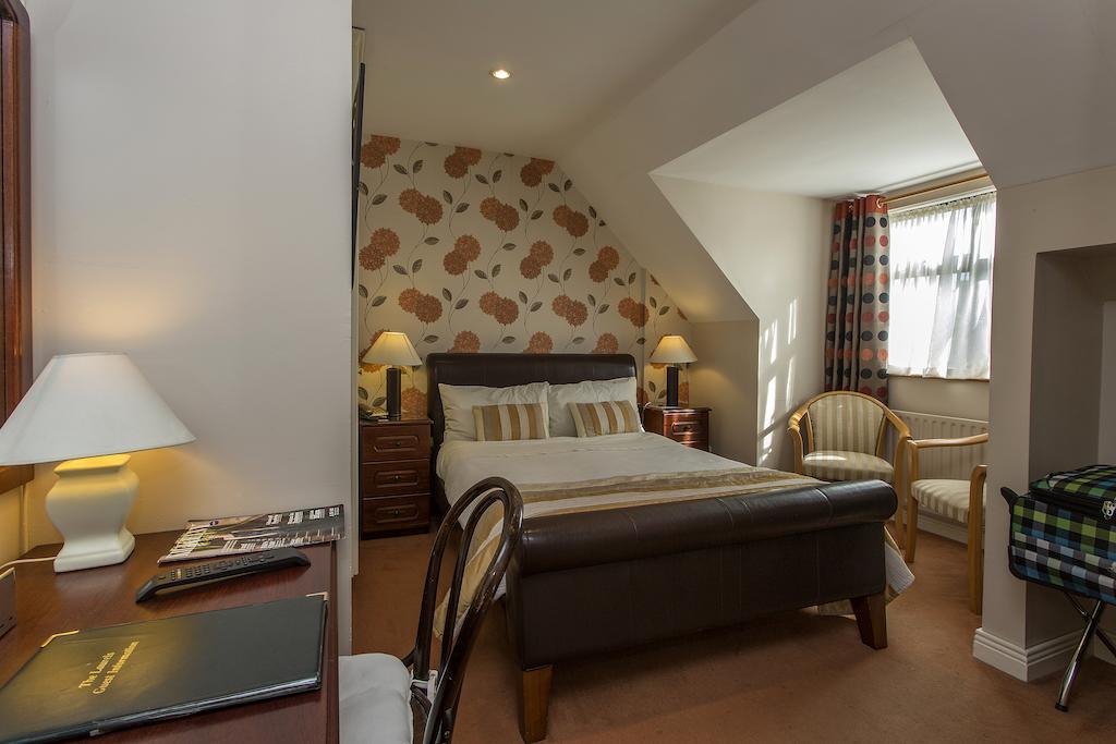 The Laurels B&B Kilkenny Room photo